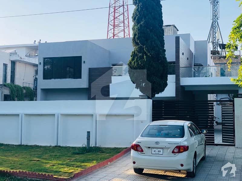 F8 Five Bedroom Fully Renovated House For Sale F8 Markaz, F8