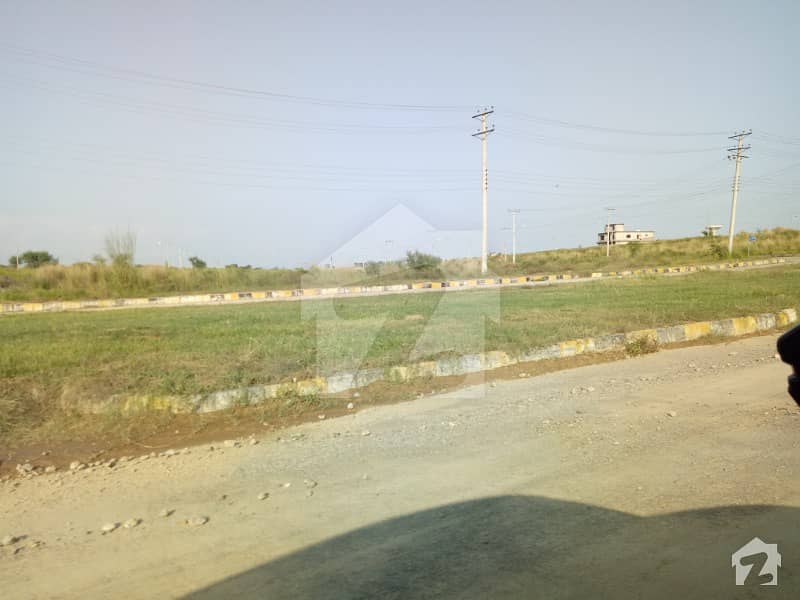 Beautiful Location Commercial Land For Sale Airport Road, Sialkot ID18409039