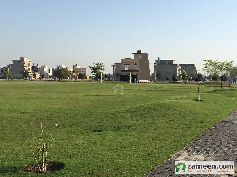 5 Marla Ideal Location Plot For Sale Lake City Sector M8, Lake City