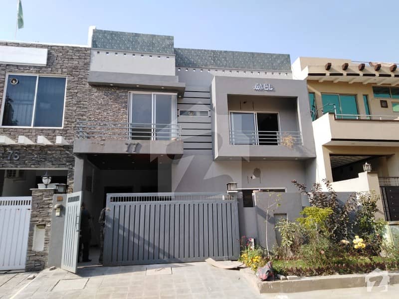 233 Sq Yd Beautiful House Available For Sale In E11 E11, Islamabad