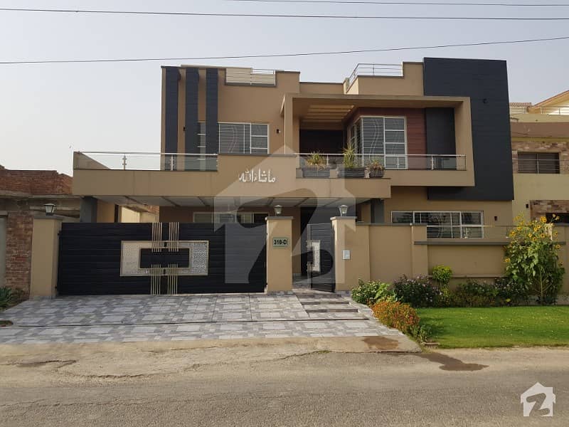 1 Kanal House For Sale In Opf D Block Near Park And Main Road OPF