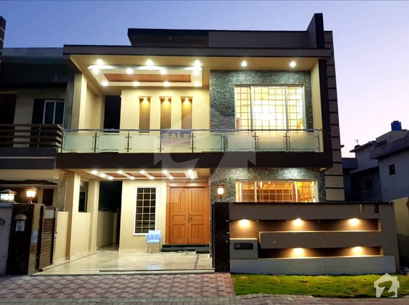 Out Class Ten Marla House For Sale In Bahria Town Bahria Town Phase 4