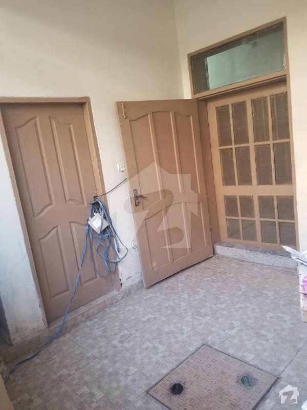 House At Wakeel Colony Near By Airport Housing Society GulzareQuaid