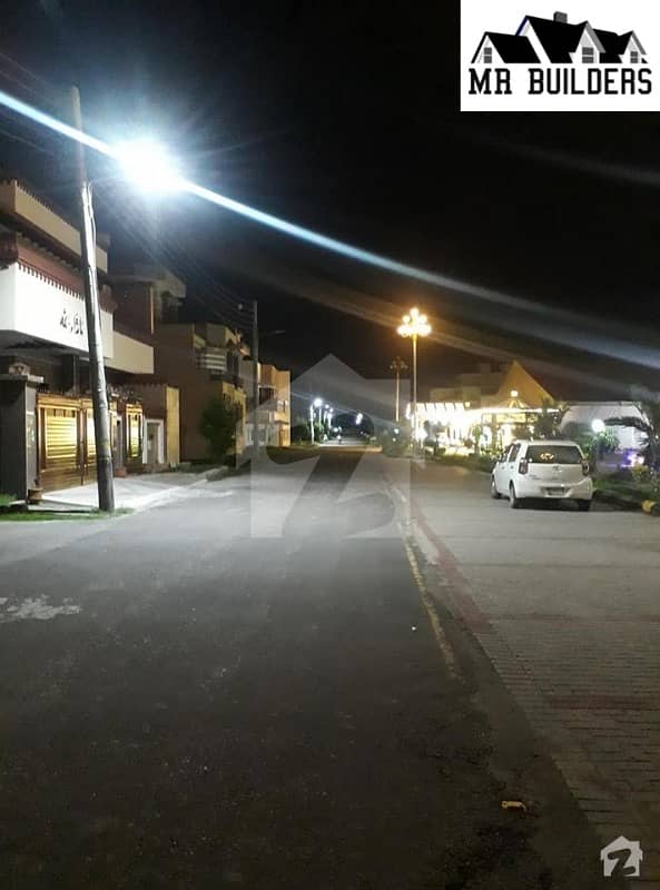 Corner And Non Corner Plots Are Available In A Block At Prime Location