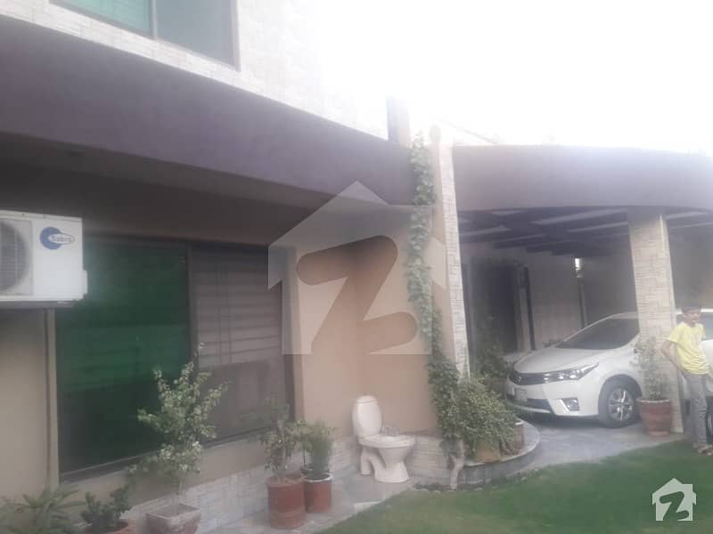 Uet Housing Society 1 Kanal House For Sale Main Road UET Housing