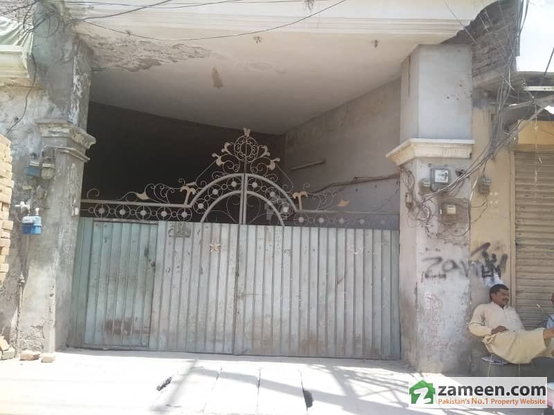 16 Marhla House For Sale On Main Road Gulistan Colony 2 B Block Haq