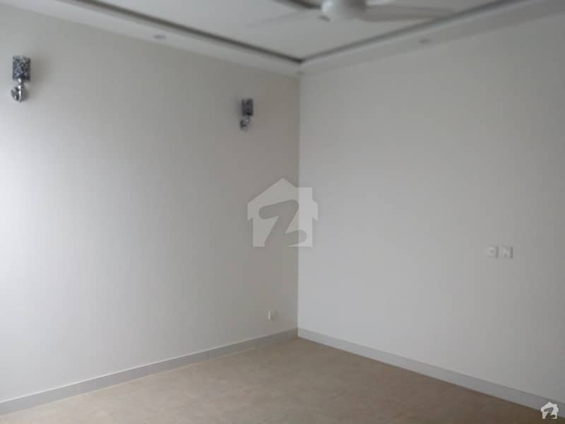 Upper Portion Is Available For Rent In Paragon City Paragon City