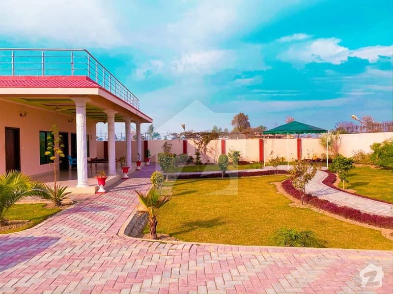 1 And Half Kanal Farm House On Main Raiwind Road Near Jati Umrah