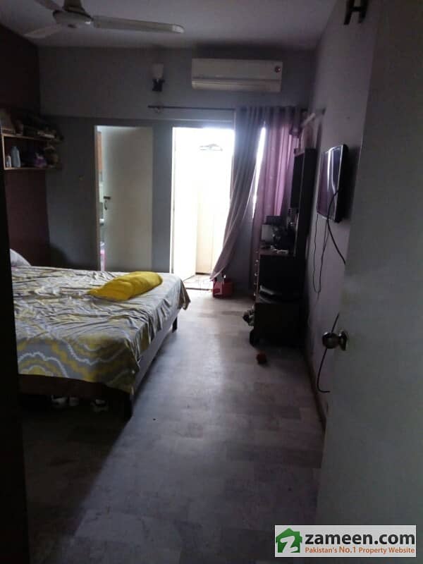 Haroon Royal City Flat For Sale GulistaneJauhar, Karachi ID10377305