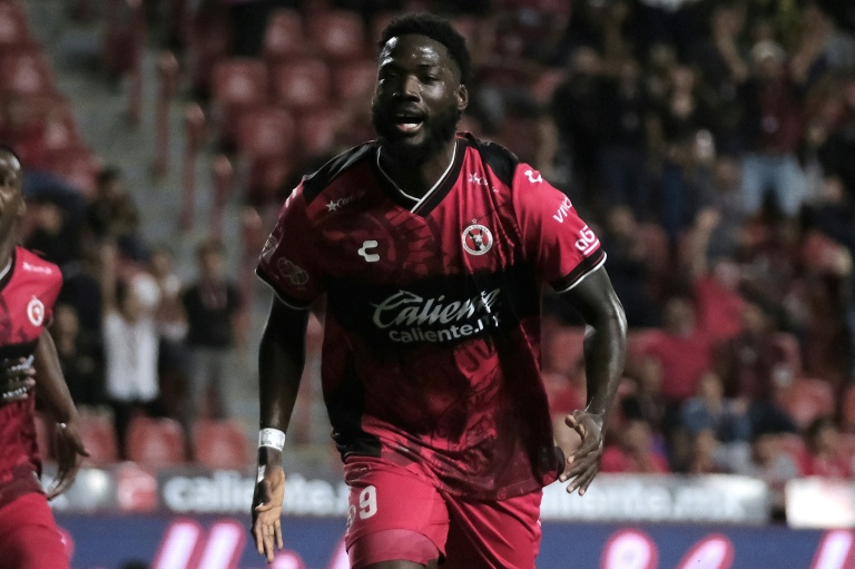 Jamaica beat Bermuda 4-0 to top World Cup group as Curacao held
