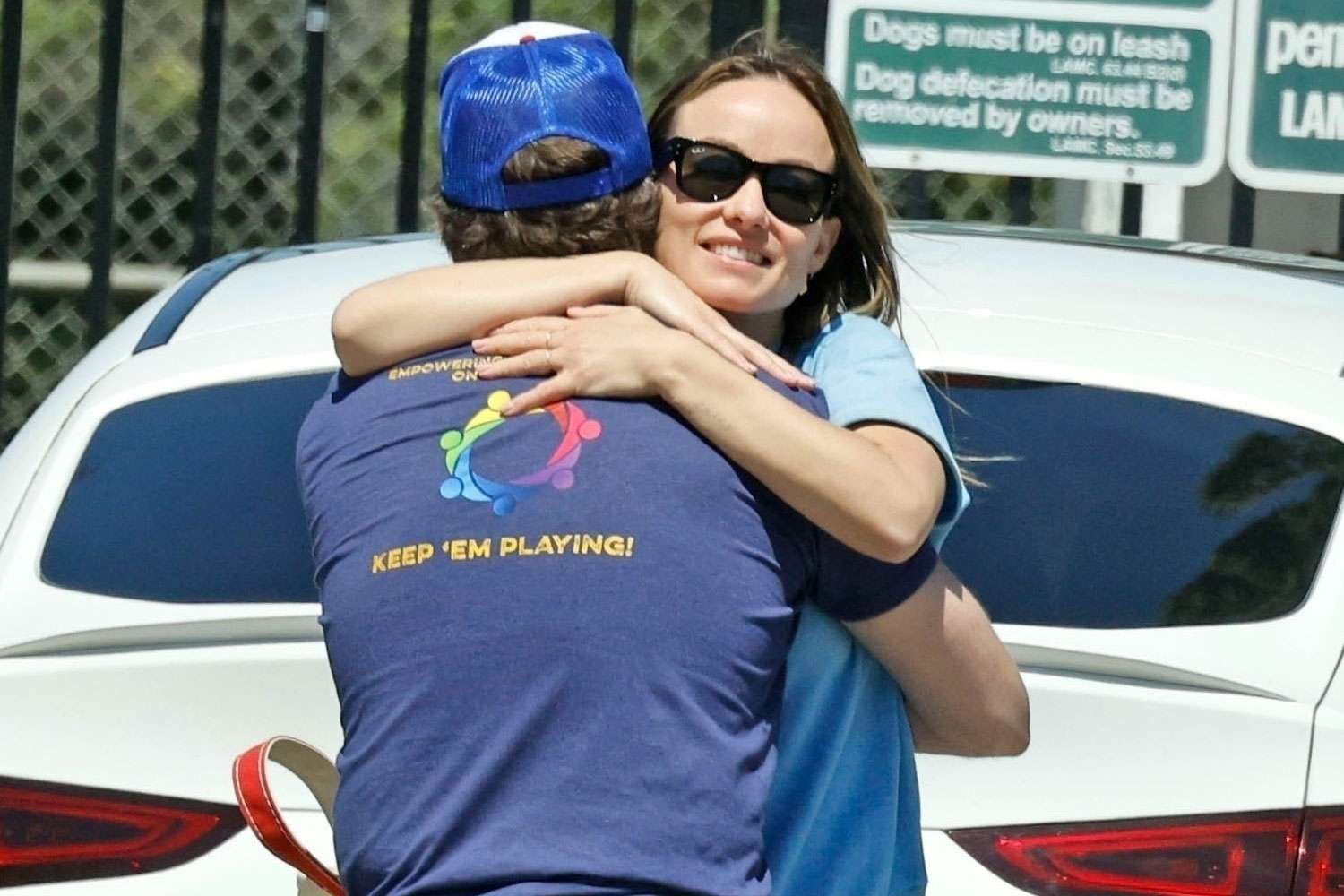 Olivia Wilde and Jason Sudeikis Share a Friendly Hug in L.A. Following