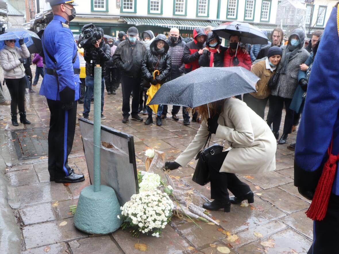 1 year later, Quebec City remembers victims of horrific Halloween