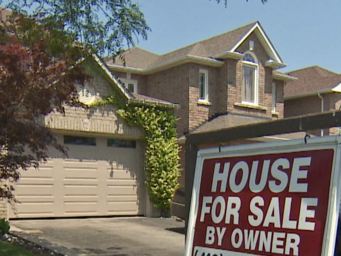 Why some Canadians are buying houses without the help of a Realtor