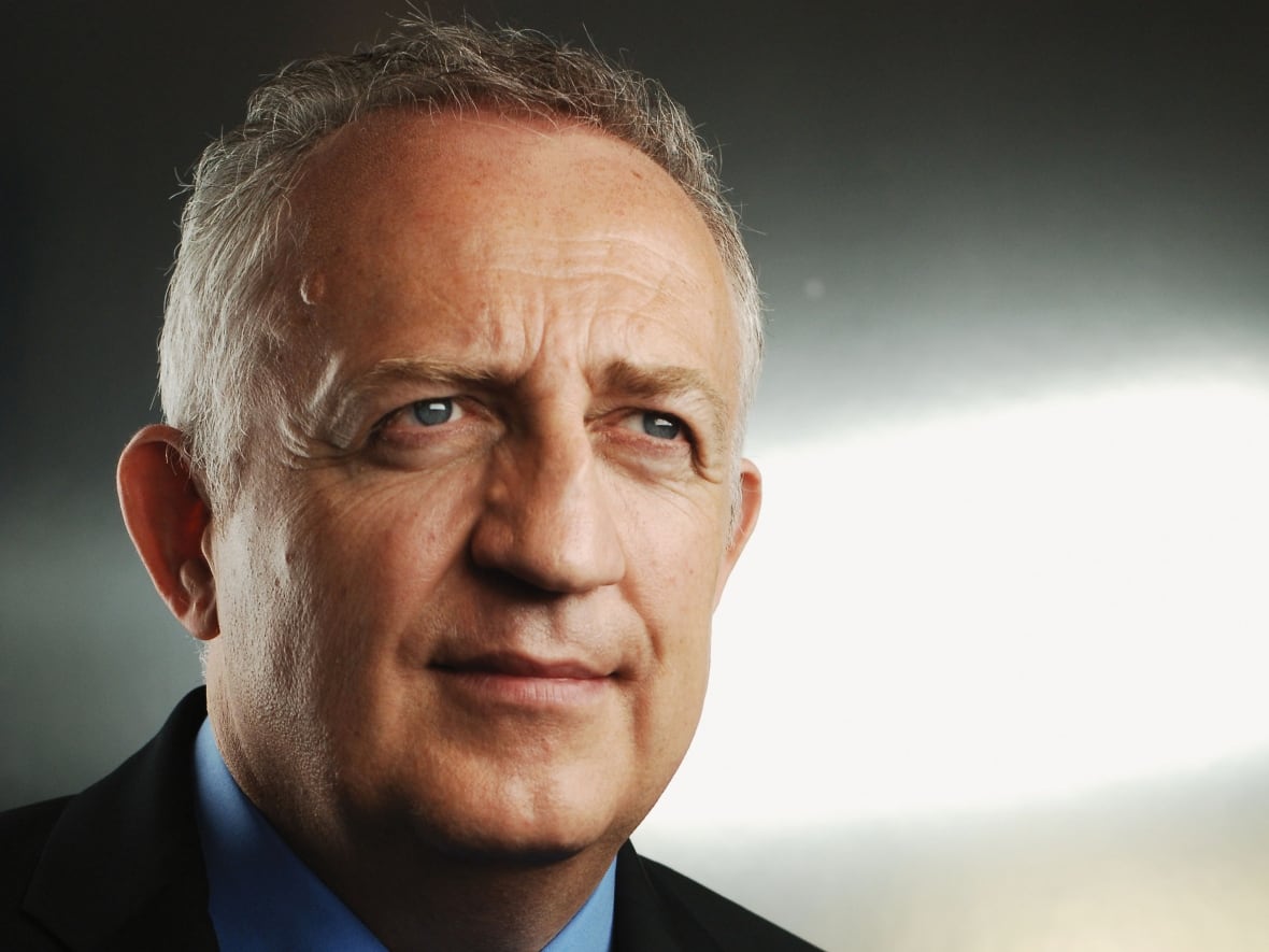 Bramwell Tovey, 'beloved maestro' of Winnipeg, Vancouver orchestras