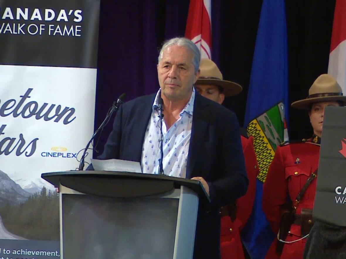 Calgary wrestling legend Bret Hart celebrated for Canada's Walk of Fame