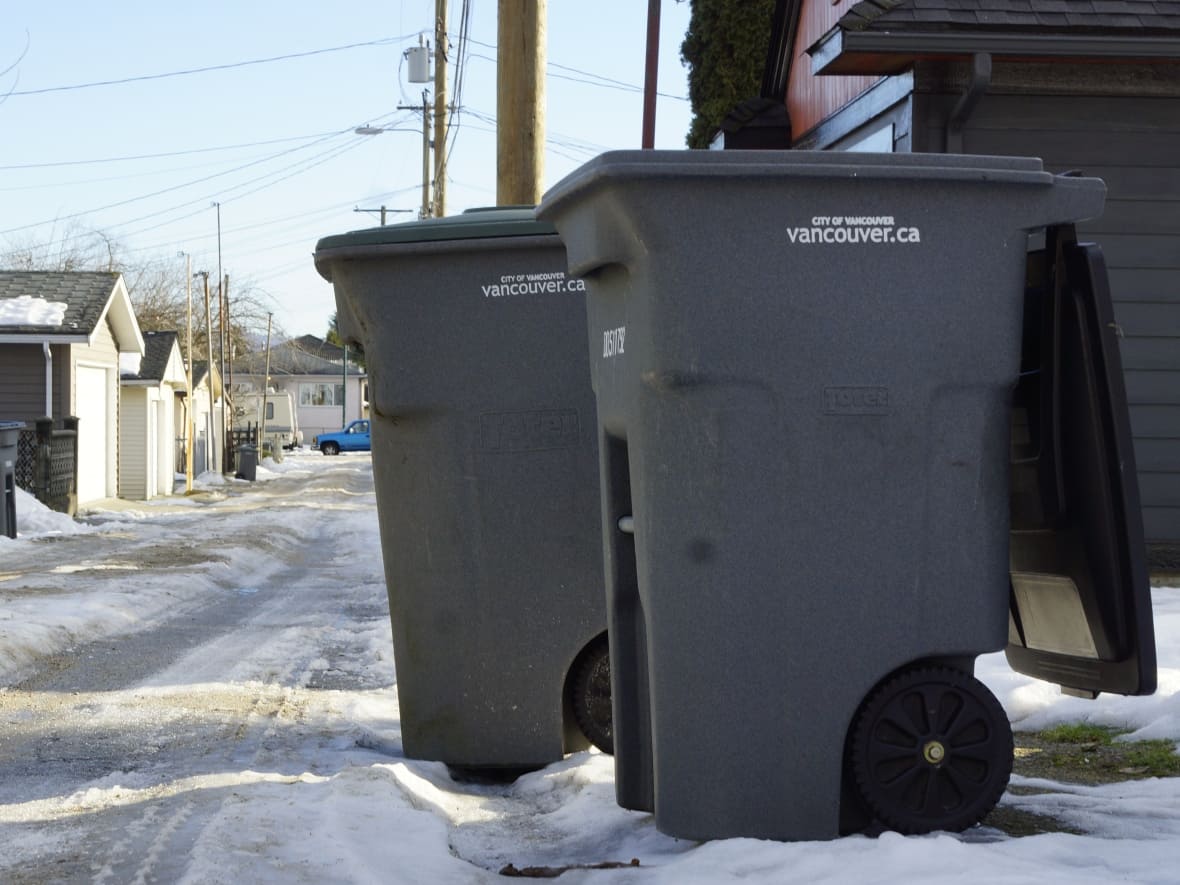 City of Vancouver temporarily reduces green bin collection to every 2 weeks
