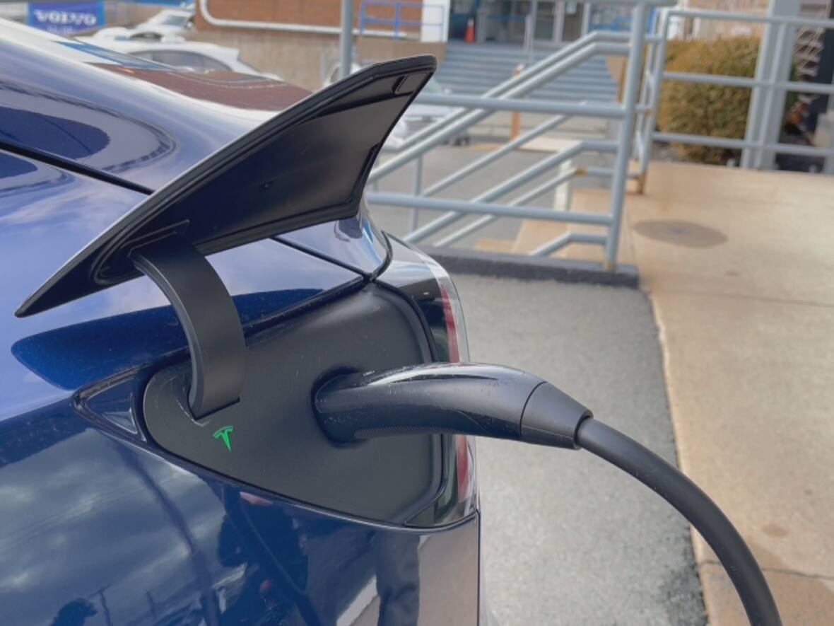 Halifax rolling out 8 new electric vehicle chargers this summer