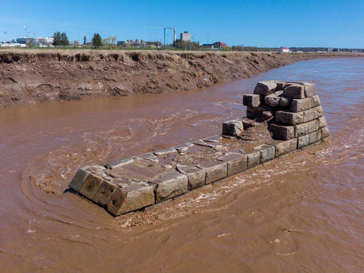 A changing Petitcodiac River reveals a piece of Moncton history