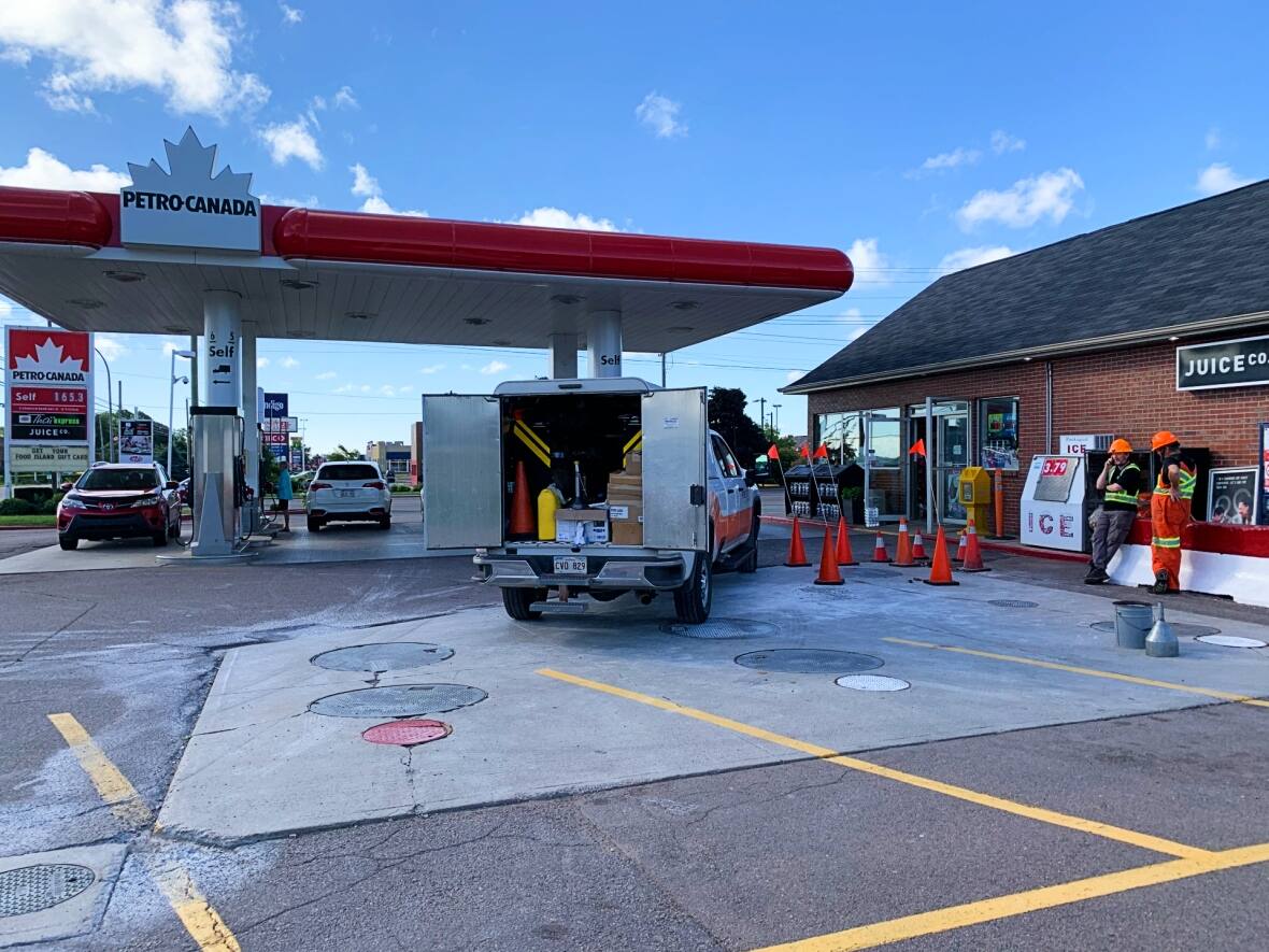 Investigation continues into gas leak at Charlottetown PetroCanada station