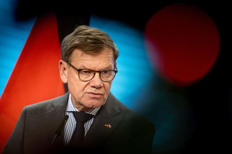 Muted German reaction to EU halt on payments to Israel