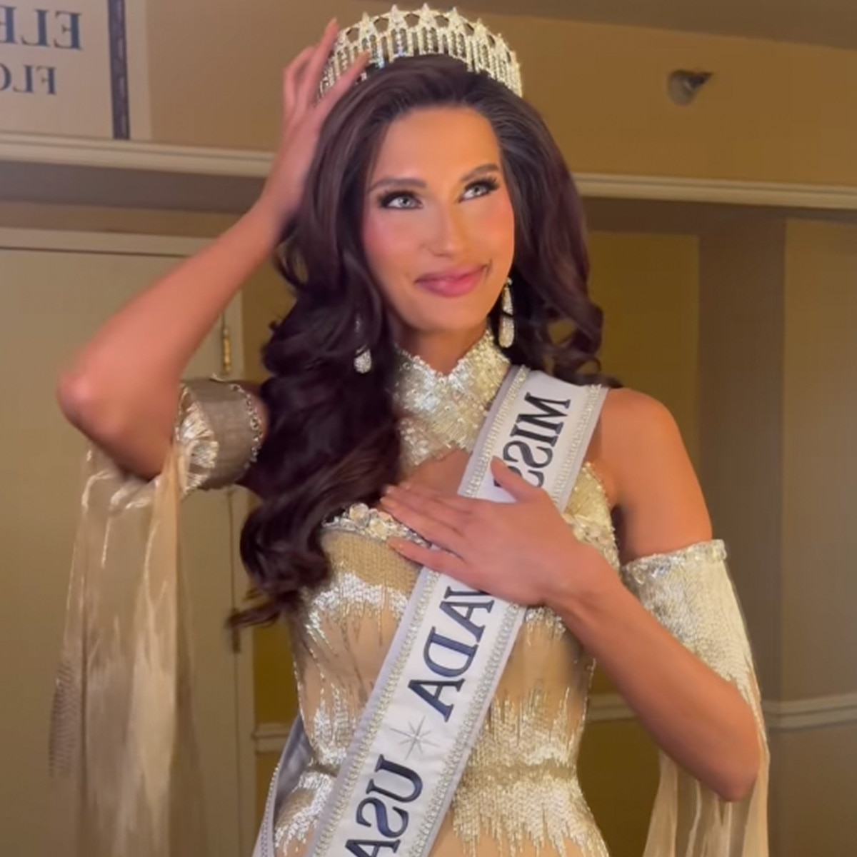 Miss Nevada USA Mary Sickler, Who Has Alopecia, Ditches Wig Onstage