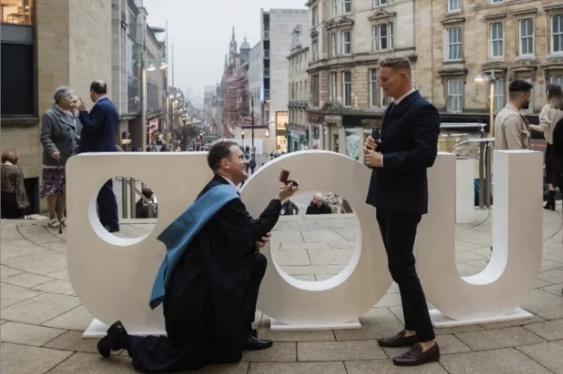 Edinburgh man stunned as army veteran proposes in heartwarming moment