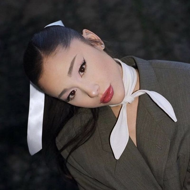 Ariana Grande accused of ‘Asian fishing’ in recent Instagram images(017)