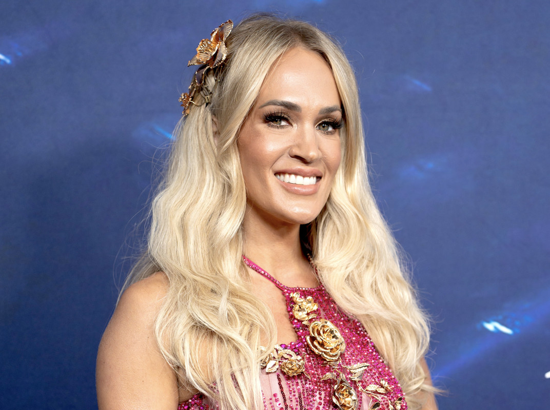 Carrie Underwood Shares ‘Total Shocker’ Confession From 2005 Journal