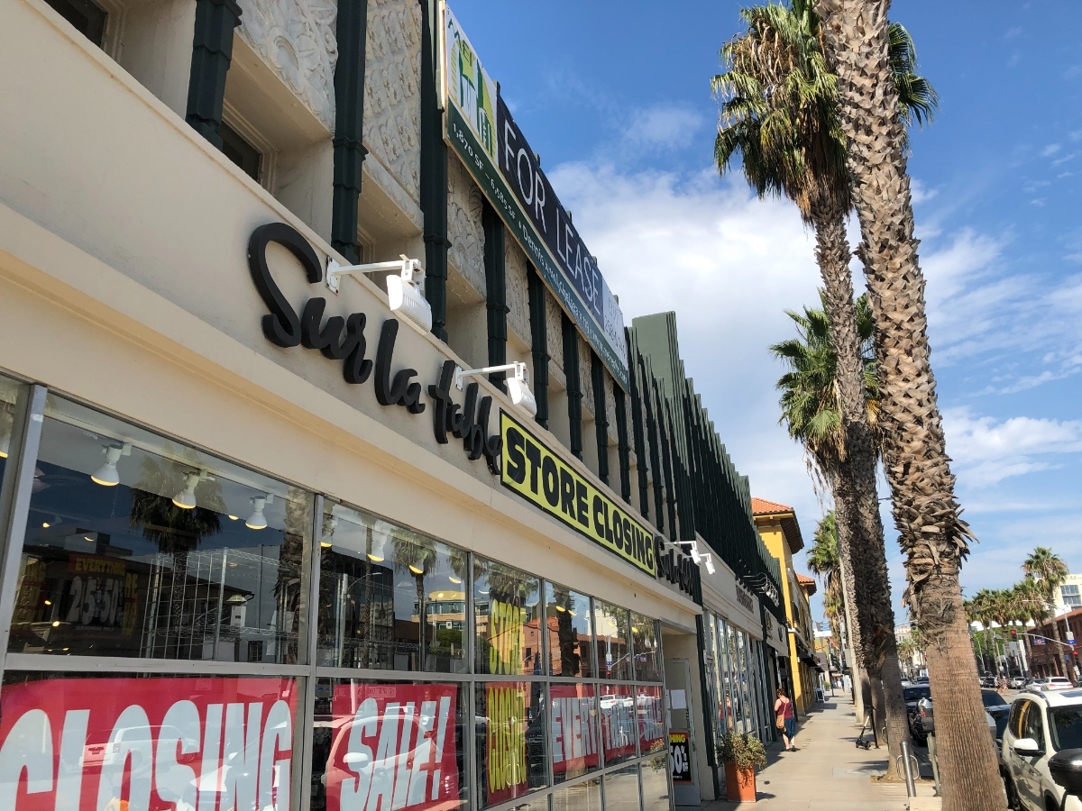 LA Sur La Table Locations Closing