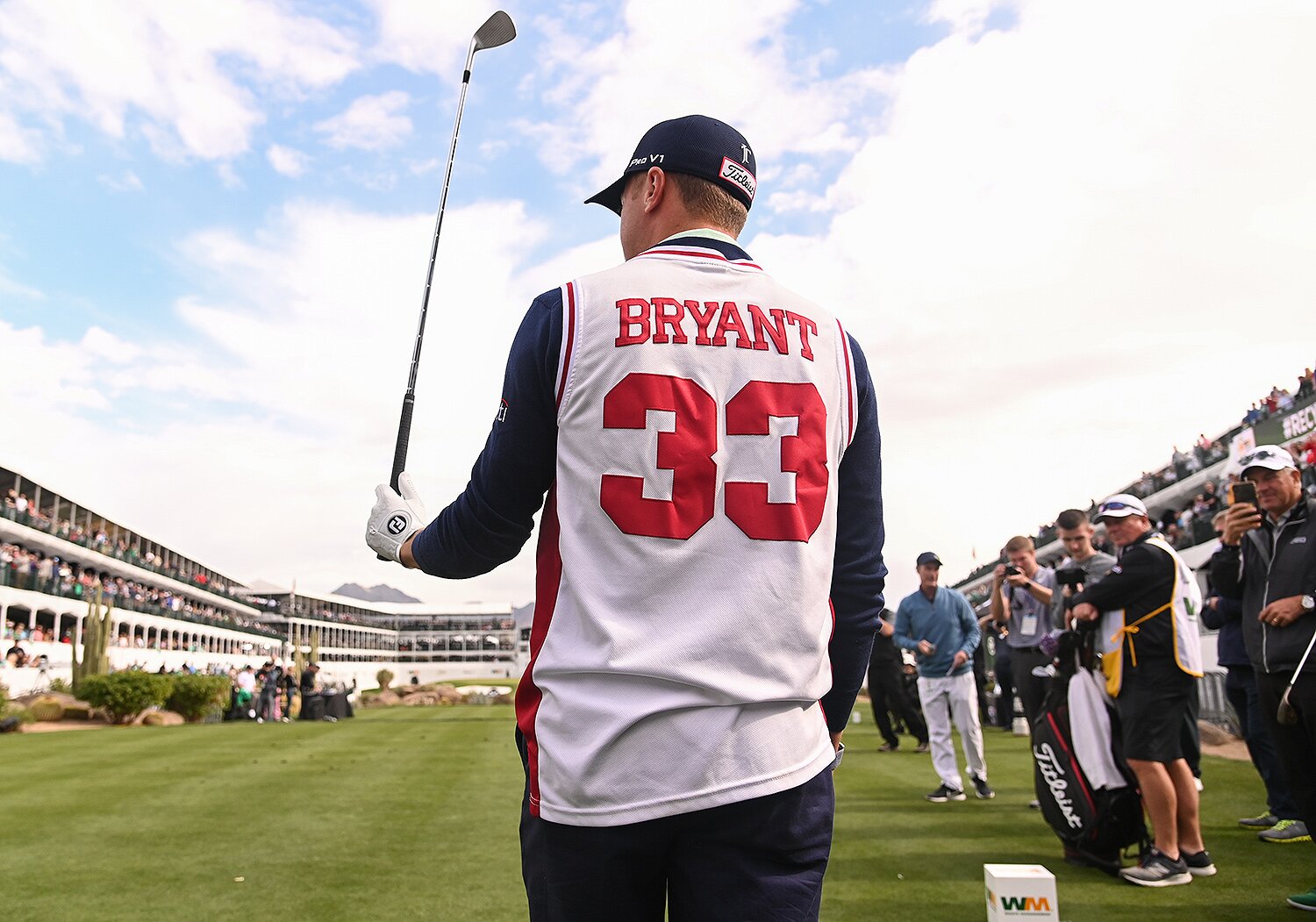 Golfer Justin Thomas to Auction Off Custom Kobe Bryant Wedges to