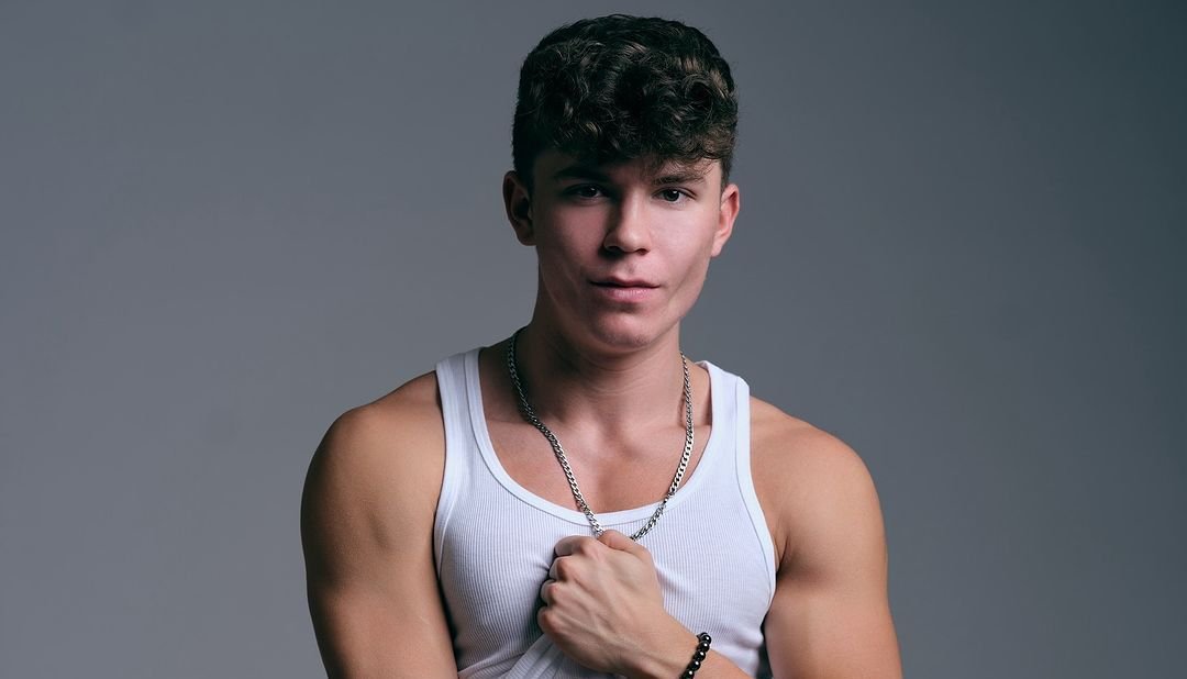 Here's why adult star Drake Von is our man crush