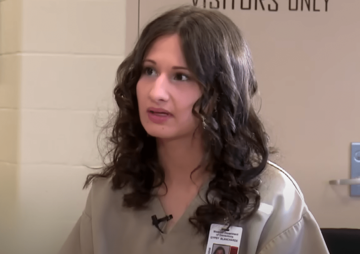 Gypsy Rose Blanchard, who plotted mother’s murder, released from prison(03)