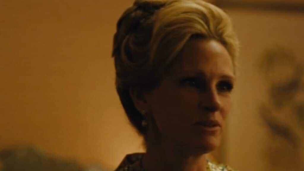 Julia Roberts Gets Outspoken as Watergate Figure Martha Mitchell in