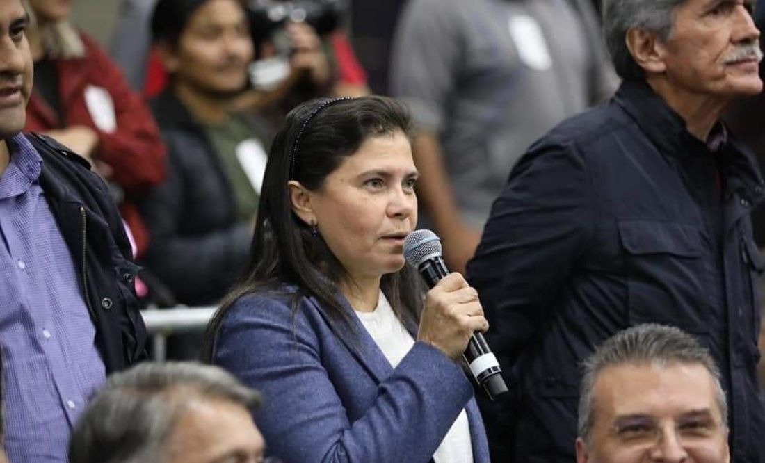 Manuela Obrador Narváez aparece en acto junto a Delfina Gómez