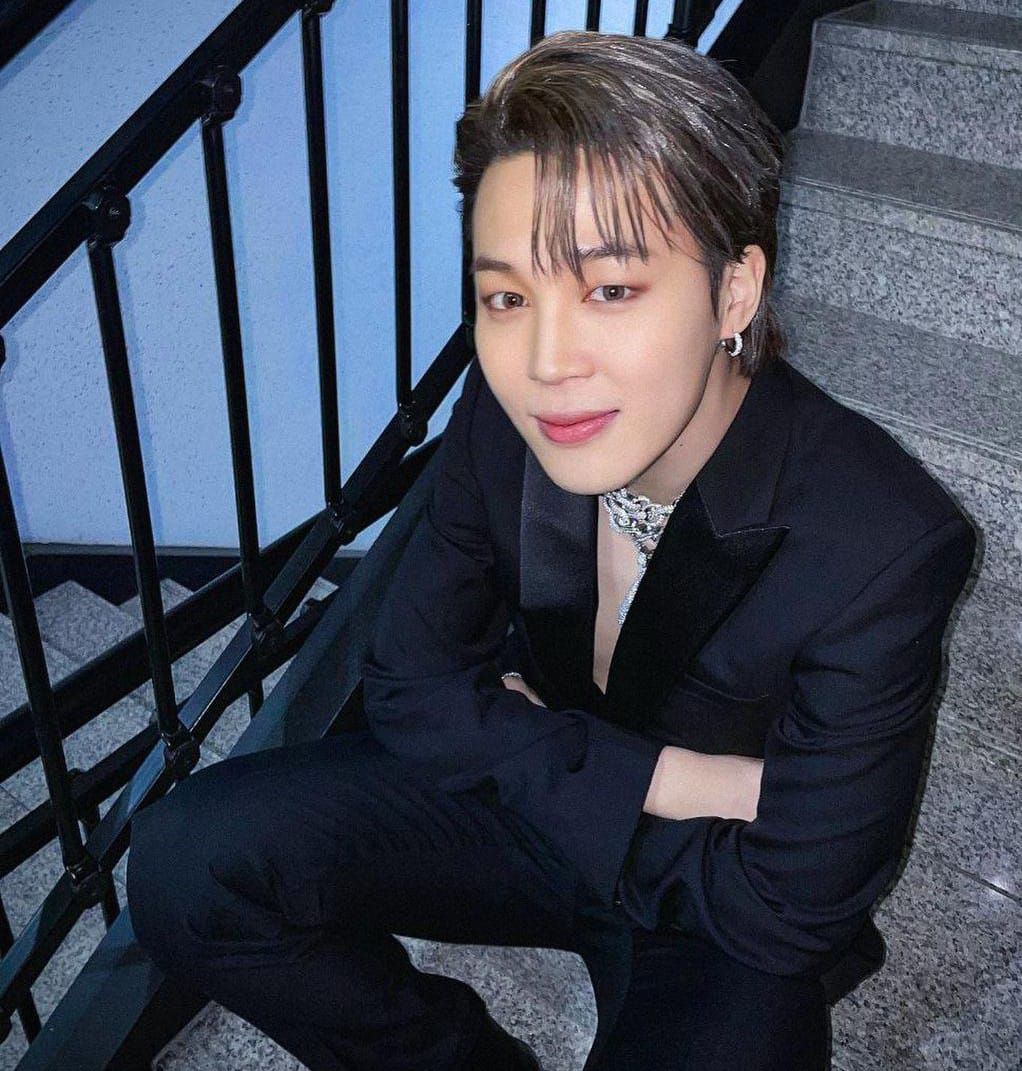 Jimin de BTS anunció el lanzamiento de “Face”, su nuevo álbum como solista