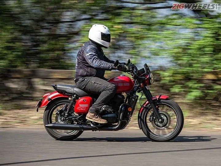 Jawa 42 2.1 vs Honda H’Ness CB350 vs Royal Enfield Meteor 350 Spec Comparison ZigWheels