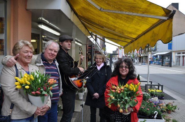 "Blumen Risse soll bleiben" 2.004 Unterschriften CastropRauxel