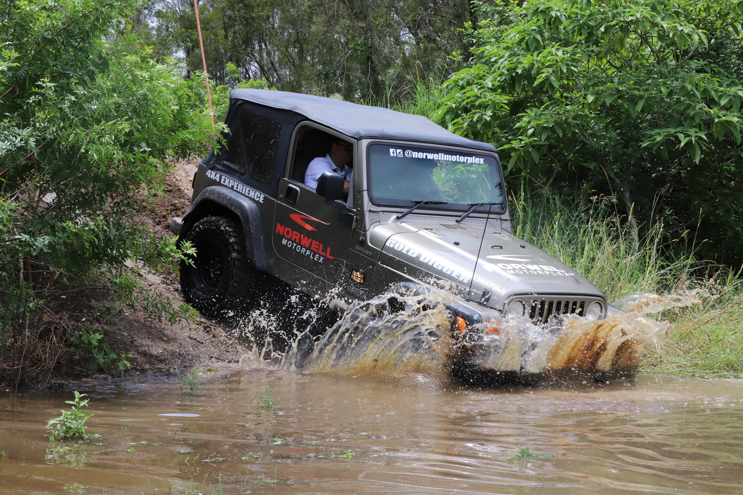 GALLERY Norwell Motorplex Speedcafe