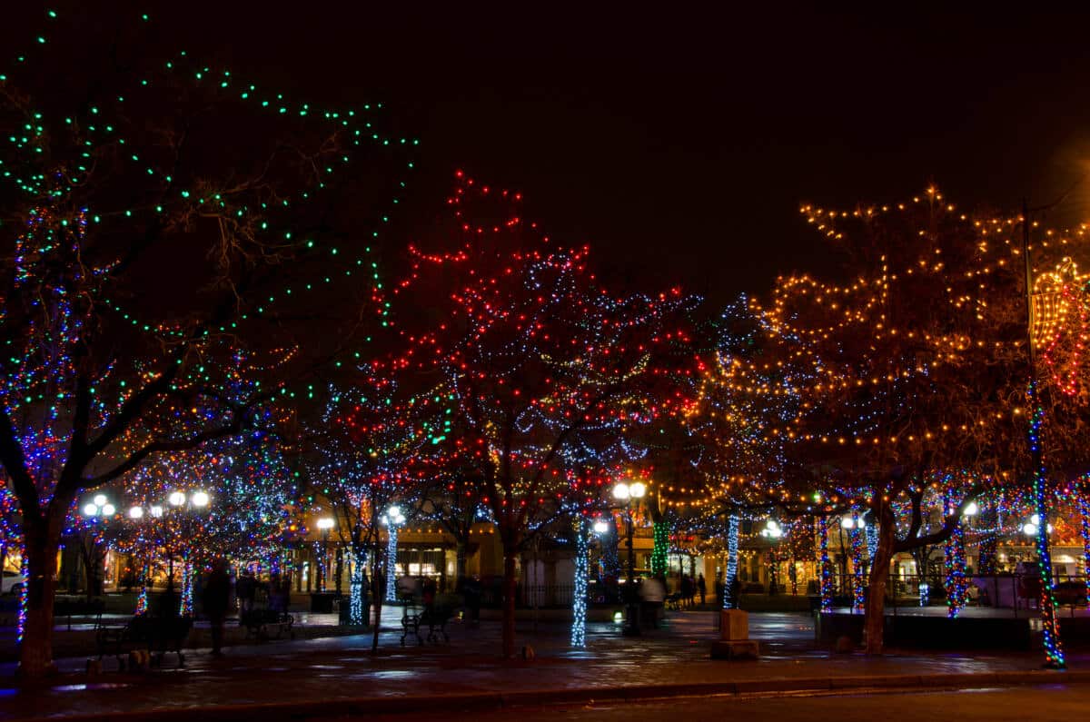 10 of the most festive US towns during Christmastime MediaFeed