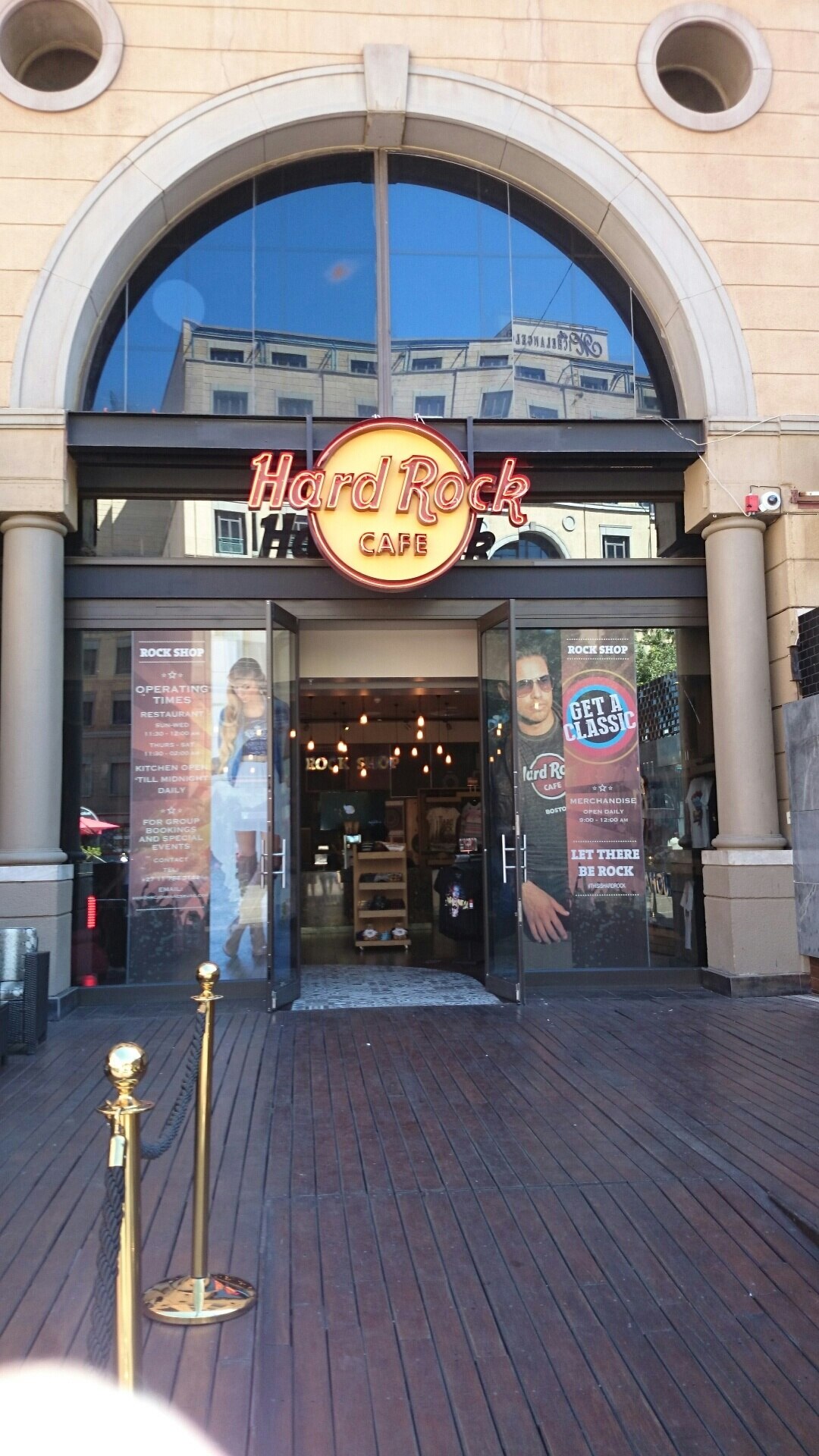 The Best Hotels Closest to Nelson Mandela Square in Johannesburg for