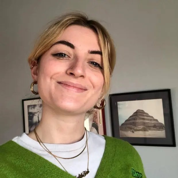 Zoe Rasbash — Mediale