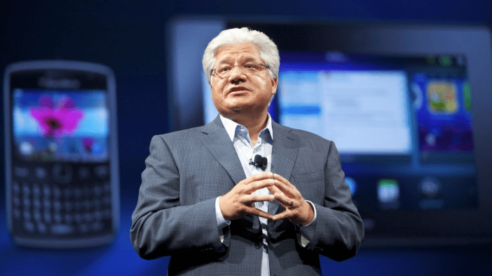 Mike lazaridis net worth 2020