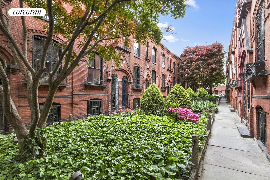 Corcoran, 21 Warren Place, Cobble Hill Real Estate, Brooklyn For Sale