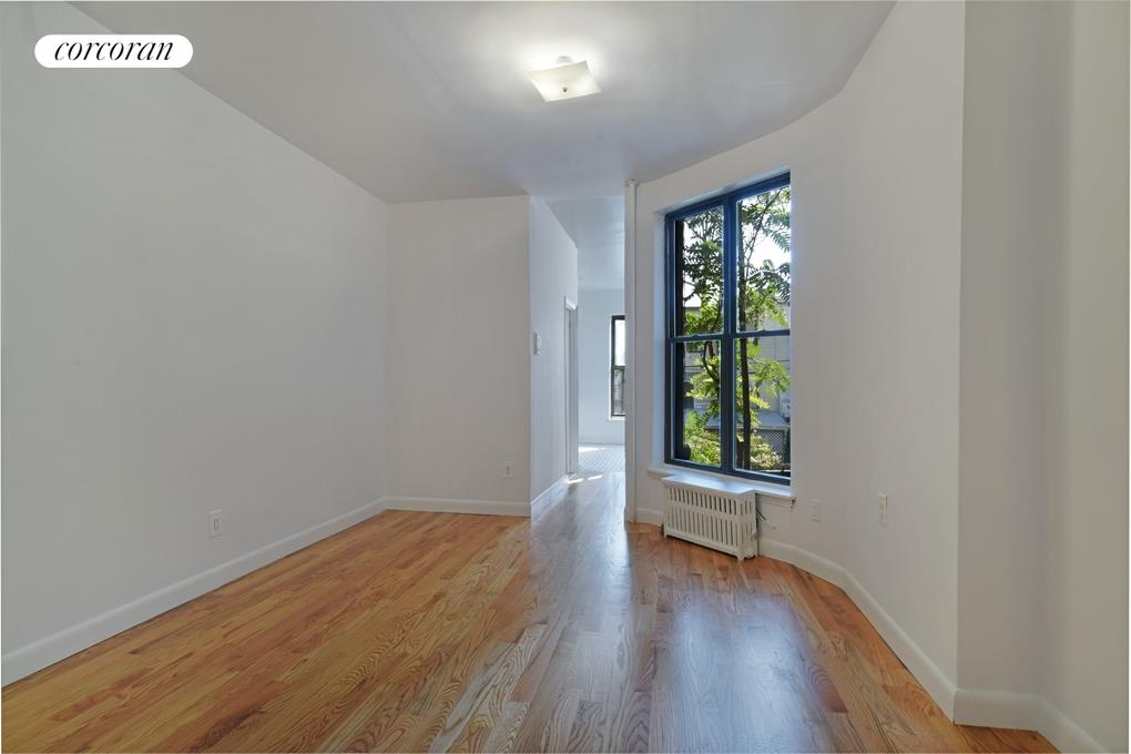 582 Avenue, Apt 2r, Greenpoint, 11222 ELIKA New York