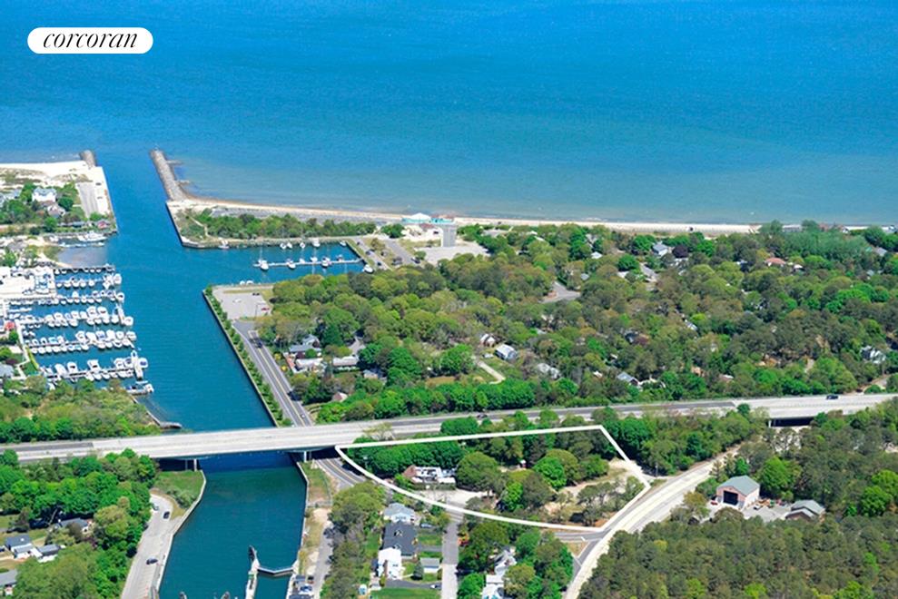 Corcoran, Mark Schindler, Westhampton Beach 92 Main Street Realtor