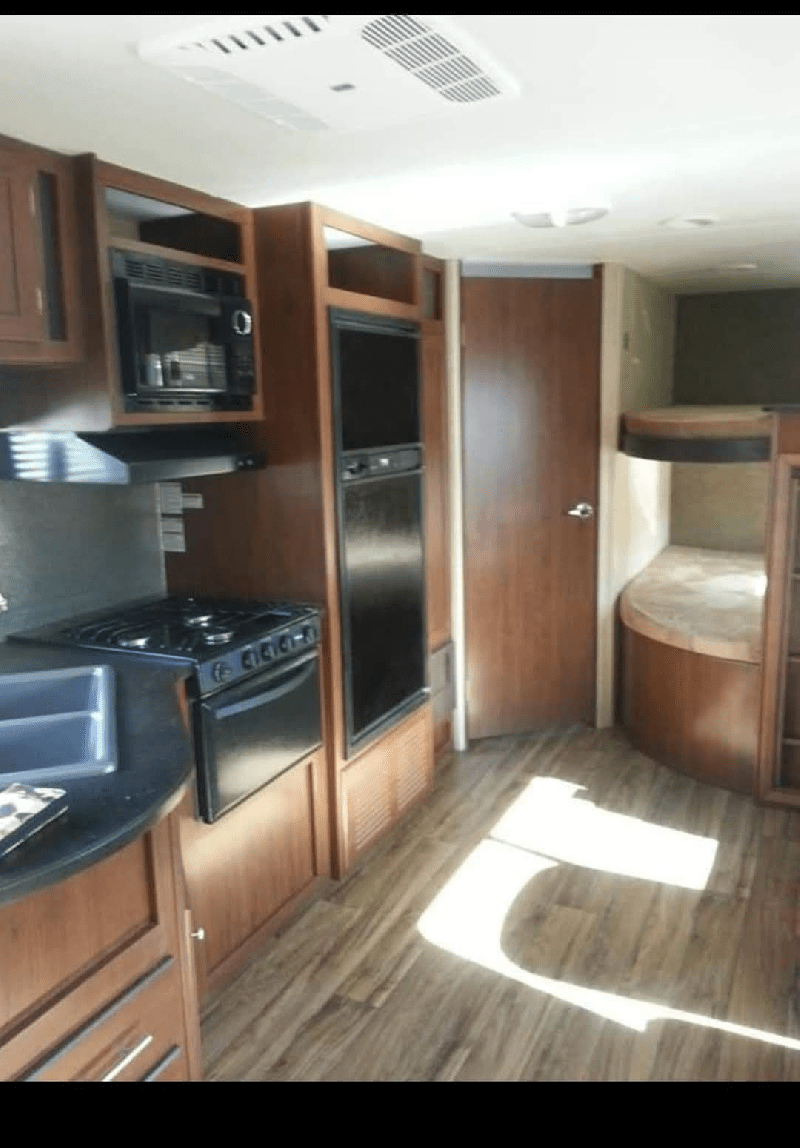 Roulotte pionner 27 pied 2017 à vendre SainteThérèse Véhicule