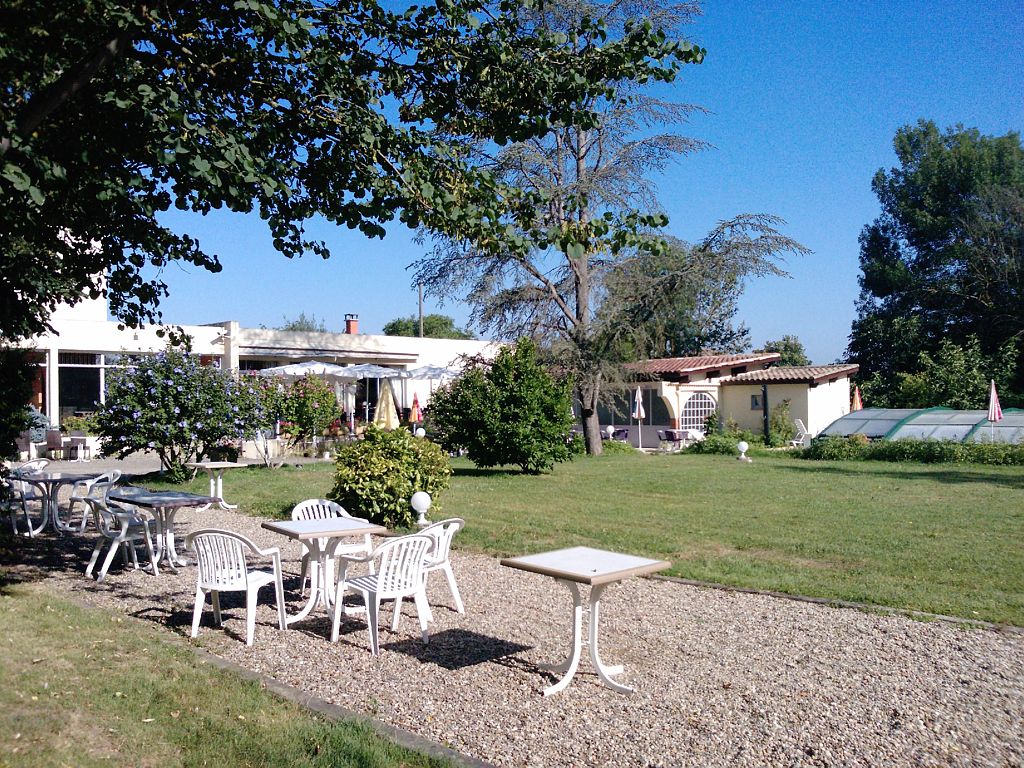 hotel le fleurance fleurance 32132 gers tourisme