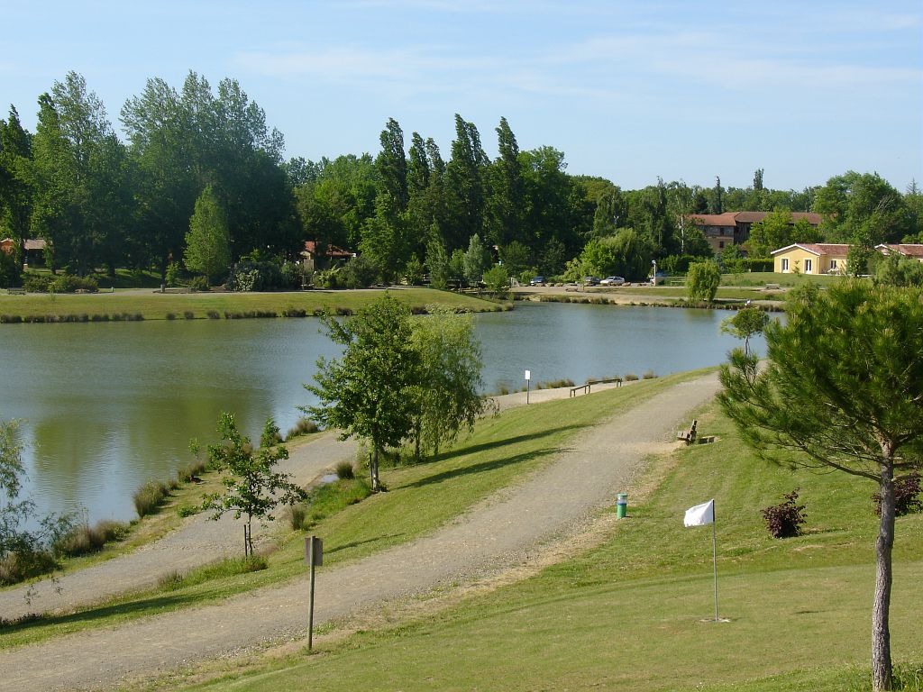 lac de mirande mirande 32256 gers tourisme