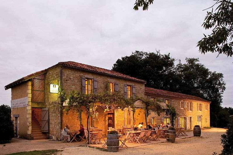 RESTAURANT AUBERGE DE LARRESSINGLE Restauration à Larressingle