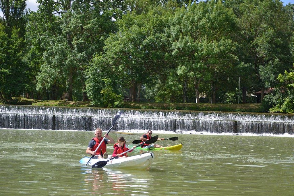 canoë sur la baïse à condom condom 32107 gers tourisme